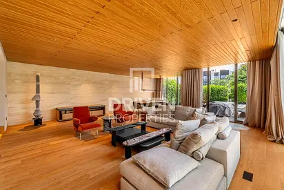 Majestic 5 Bedroom Villa | Close to the Beach