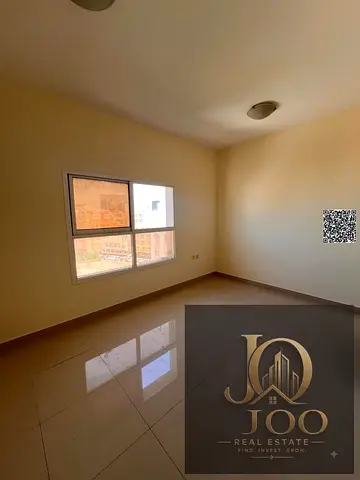 مطبخ منفصل | تكييف مركزي | موقع مميز بالقرب من مخرج الشارقة