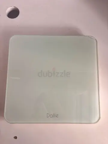 Digital Glass Bathroom Scale - White (Dolliz) - Good Condition