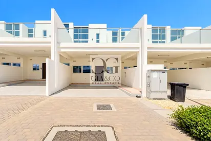 Vacant Now | 3 Beds + Maids | Family Oasis