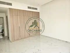 Prime Location Villa 5 Master Bed + Maids room +Huge Majlis With Balcony
