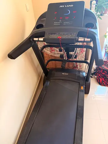 Sky Land Treadmill - Folding Home Running Machine with massager. Supports upto 150 kg.