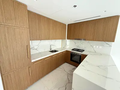 HUGE SIZE LUXURY 1 BR // FITTED KITCHEN // MULTIPLE UNITS
