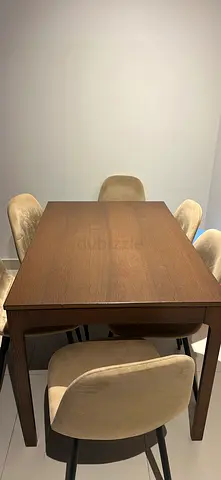 Solid wood dining table - very good condition extendable 120/180 cm