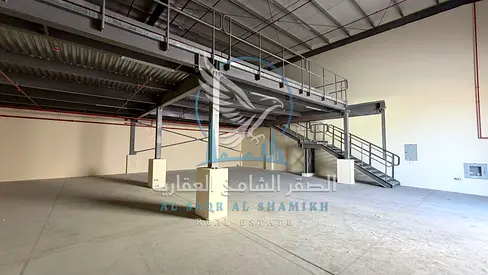 مستودع بموقع مميز | رئيسي | دفاع مدني | صرف | ميزانين | اول ساكن | 3فاز | مناسب للتجاري والتخزين | مساحه تحميل وتفريغ | مساحه 3000 قدم | تسهيلات دفعات