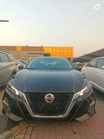 Nissan Altima SV 2021 American Specs