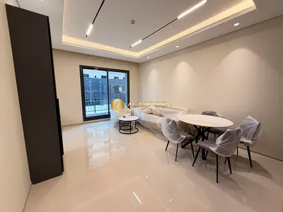 1BR | Spacious | Balcony & City Views