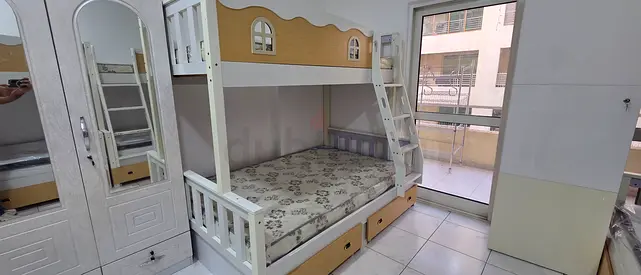 Executive bed spece  For Ladies Only