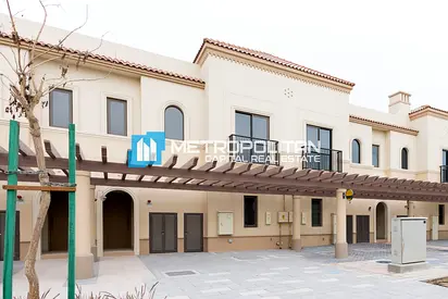 3 BR w/ Maids | Single Row Middle | Vacant unit