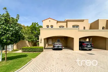 End-Unit | Great Location | Landscaped