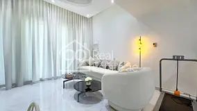 Vacant | Fully Renovated | Furnished 1BR | Near Marina Mall
