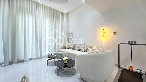 Vacant | Fully Renovated | Furnished 1BR | Near Marina Mall