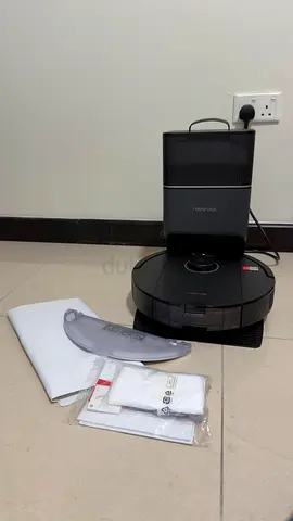 Roborock Q5 Pro Robot Vacuum
Smart LiDAR navigation and app control.
Automatically returns to the do