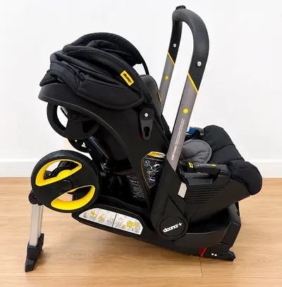 New Doona car seat stroller with base