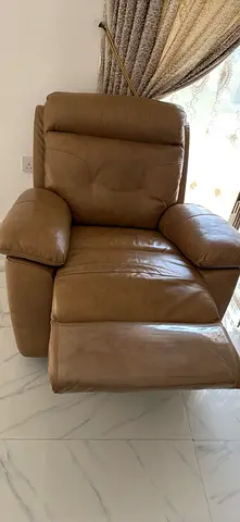 Leather Recliner Armchair - 7 seater all seats are recliner with phone charging Good Condition