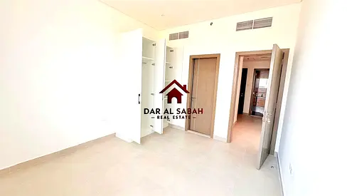 12 cheque payment/with balcony/master badroom/with wardrobe/brand new building/ready to move!