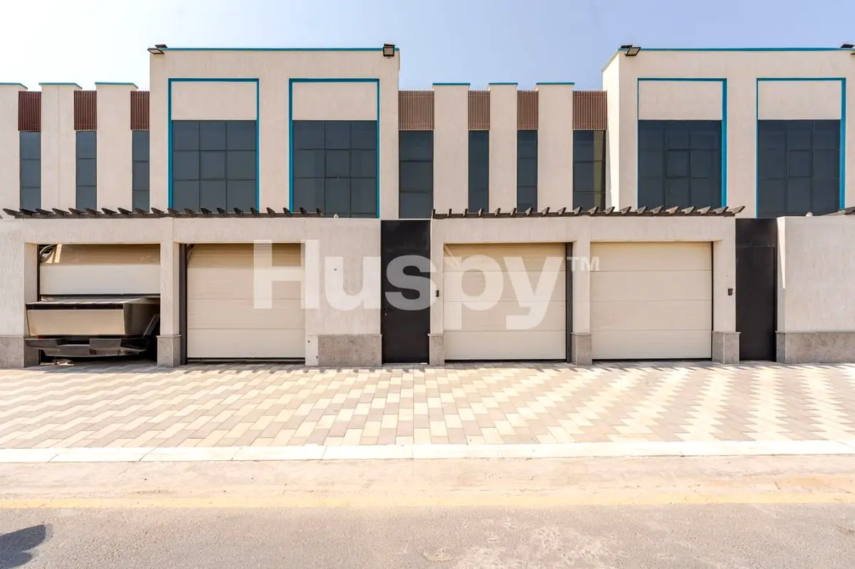 Spacious 3BR Villa | Furnished | Al Marsa
