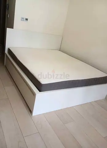 IKEA malam bed with mattress King size bed 2 storage drawers underneath is available