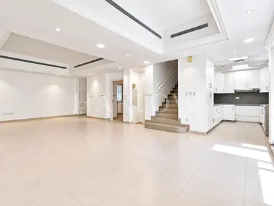 TH2 Townhouse | Partially Upgraded | Vacant
