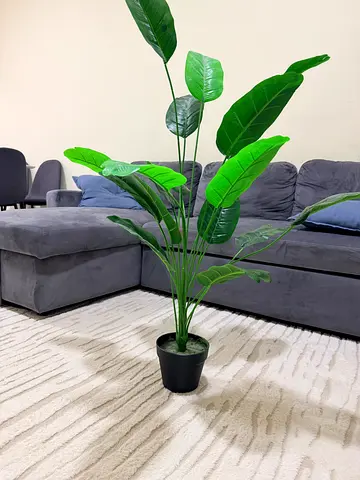 Large artificial tropical floor plant in black pot - excellent condition