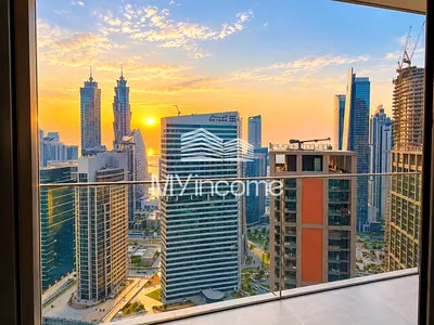 CANAL AND SUNSET SKYLINE VIEW | HIGHEST FLOOR | BRAND NEW