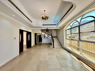 Neat & Clean | 4Br Villa With Private Yard | Shaded Parking |