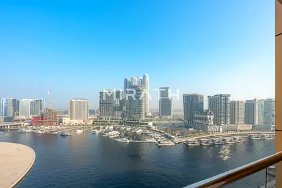 Bright & Airy | Panoramic Dubai Canal Views