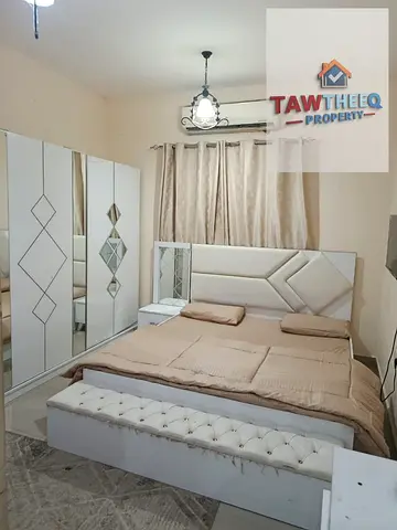 استوديو للإيجار الشهري في النعيمية عجمان خلف السفير بسعر 2500 درهم فقط وتأمين 500 درهم، موقع مميز بالقرب من المحلات التجارية والخدمات اليومية وسكن عمل