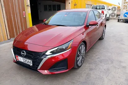 2023 Nissan Altima SL - GCC Specs, Excellent Condition, Low Mileage