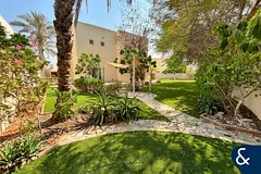 Amazing Plot | 4 Bed | Vacant | Reno Project