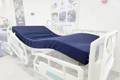 Electric hospital bed with mattress -non used, flawless condition. Remote control.