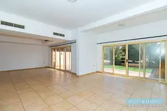 Spacious 3 Bedroom Townhouse For Sale in Al Hamra Village