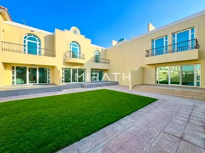 Bright Villa | Pool & Gym | Close to Amenities