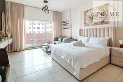 Hotel serviced studio apartment with balcony including bills free chiller free wifi