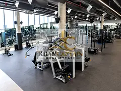 Spacious 1BR Two Bath Balcony Gym Pool Parking Amenities