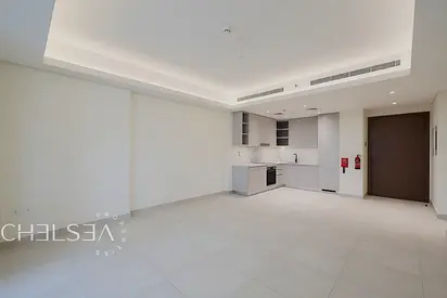 HIGH FLOOR | SKYLINE VIEWS | MULTIPLE OPTIONS