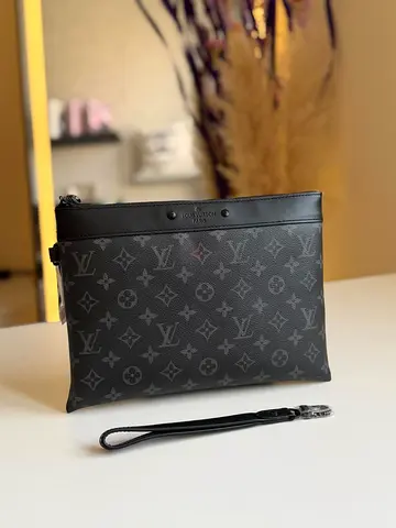 Lv clutch bag