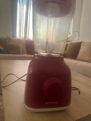 Red Somashi Blender / Food Processor - Good Working Condition