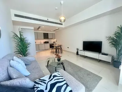 Vacant | fully furnished | Private Beach