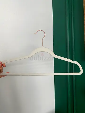 Set of Velvet Non-Slip Clothes Hangers (White) -