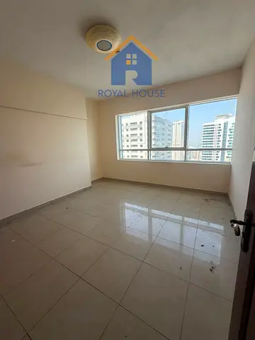 Three-bedroom unit for sale with a parking space and a lake view.