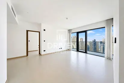 High Floor | Vacant Apt and Modern Layout