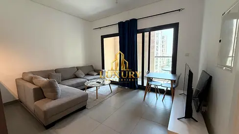شقة جاهزة للسكن مع شرفة | الممشى | 7,000 درهم شهريًا شامل جميع الفواتير