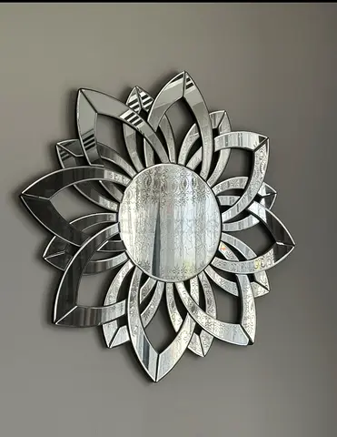Decorative Sunflower Wall Mirror — Silver Framed