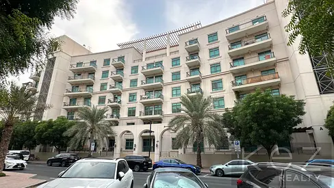 SPACIOUS 2BR | CHILLER FREE | BALCONY