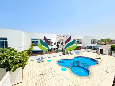 4 Bed compound villa with shared pool in jumeirah 3