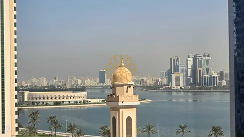 3 Bedroom With Balcony Maid Room Sea View In Al Majaz 3