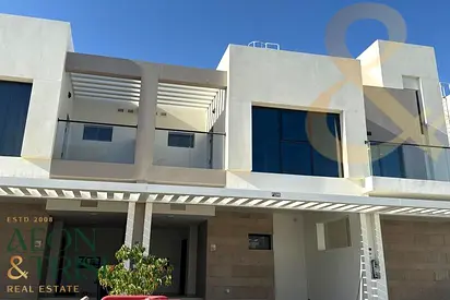 Vacant | 3 Bedrooms | Middle Unit | Investor Deal