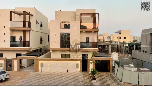 امتلك فيلا مميزه مع مسبح شامل الكهرباء والمياة والمكيفات  بتشطيب شخصي تملك حر لجميع الجنسيات وموقع قريب من جميع الخدمات