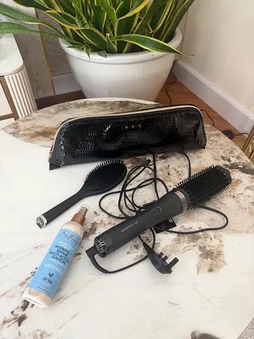 Hair styling brush set with heat brush, detangling brush and spray